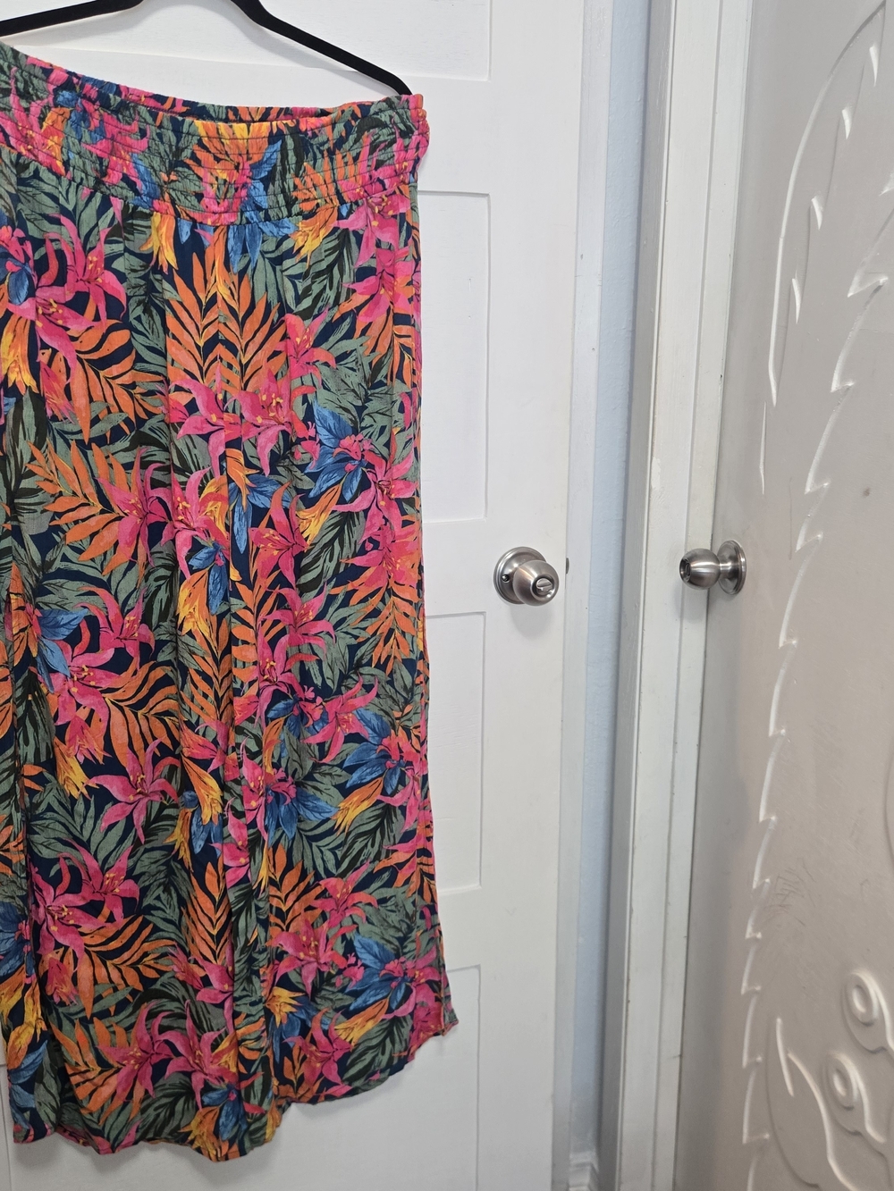 Shade & Shore Tropical Floral Wide-Leg Pants in Pink, Orange & Blue